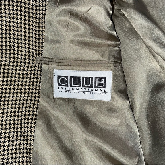 Houndstooth Tweed Blazer — Made in Canada - Picture 9 of 9